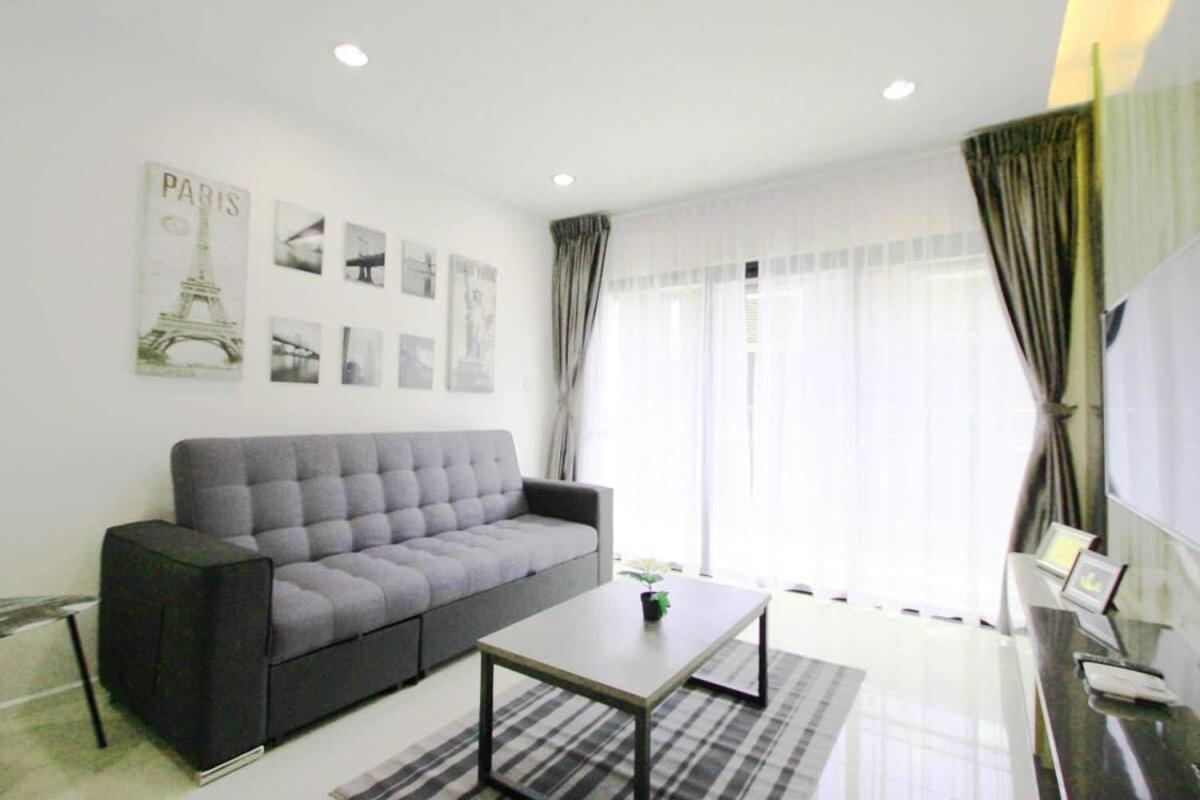 A Stylish High-Floor 2Br Suasana Suites Views Johor Bahru Luaran gambar
