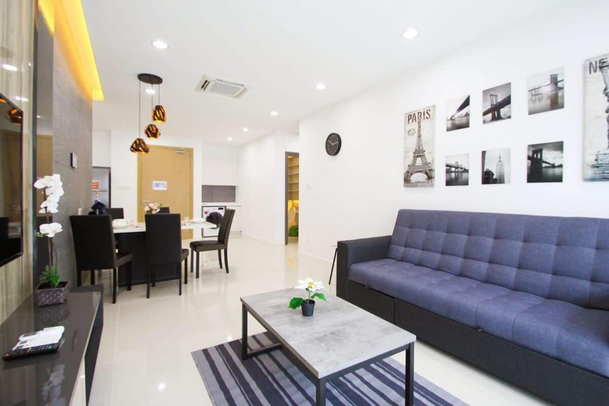 A Stylish High-Floor 2Br Suasana Suites Views Johor Bahru Luaran gambar